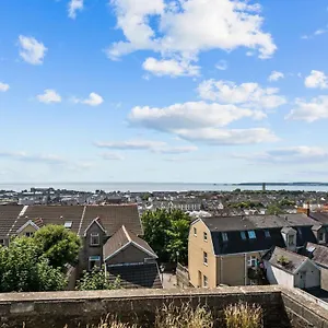  Apartment Cwtch On The Coast